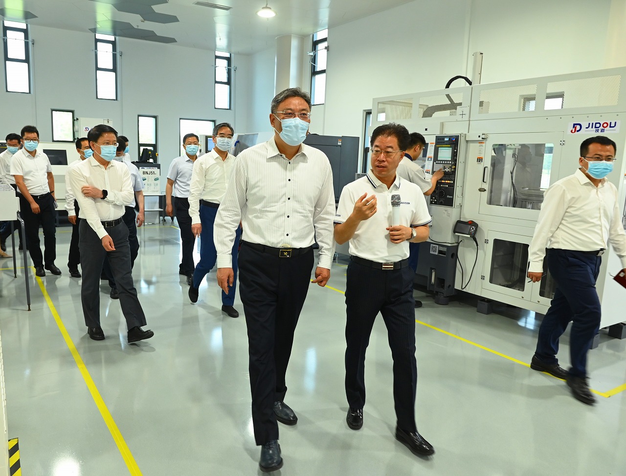 商務(wù)部黨組書記、部長王文濤視察西鐵城新景高端裝備智能制造產(chǎn)業(yè)園